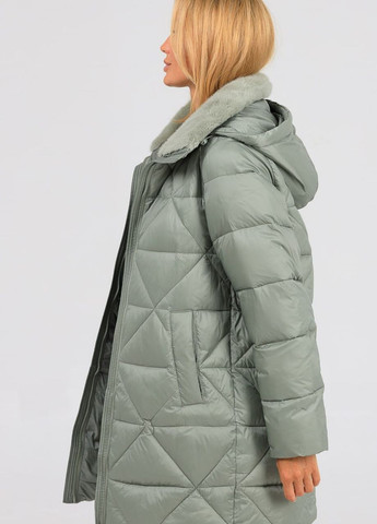 Оливкова зимня куртка-пуховик великих розмірів оливковий Black