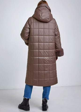 Коричнева зимня пальто на верблюжій шерсті duvetti капучіно Lora