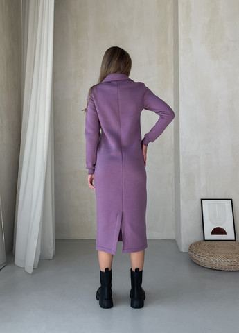 Фиолетовое повседневный зимнее теплое платье на флисе ниже колена на молнии фиолетовый 700001045 платье-худи, оверсайз, а-силуэт, платье-водолазка, футляр, клеш, колокол, платье-свитшот, поло, платье-свитер Merlini однотонное