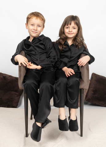 Черная пижама детская домашняя шелковая рубашка со штанами черний Maybel