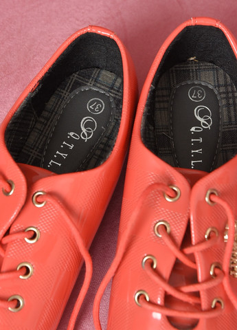 Туфлі жіночі коралового кольору на шнурівці Let's Shop (259316795)