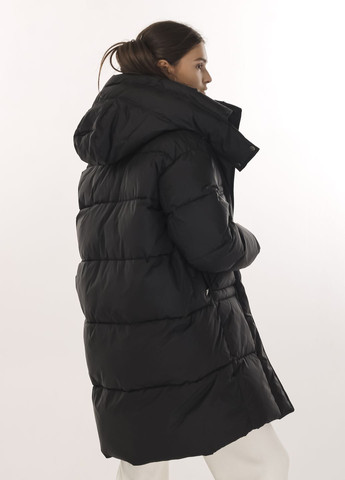 Чорна зимня куртка жіноча чорна Clasna