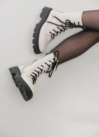 Осенние молочные демисезонные ботинки на шнуровке Villomi
