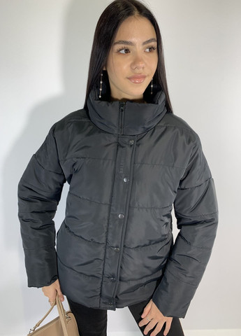 Чорна куртка жіноча, чорного кольору, приталена LoveKAN