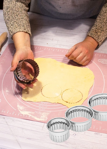 Набір хвилястих форм для оформлення салатів та висічки тіста для пельменів вареників Ø 8.5/7/5.5 см (3 шт.) Kitchette (276905603)