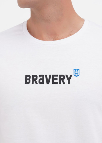 Белая футболка Bravery