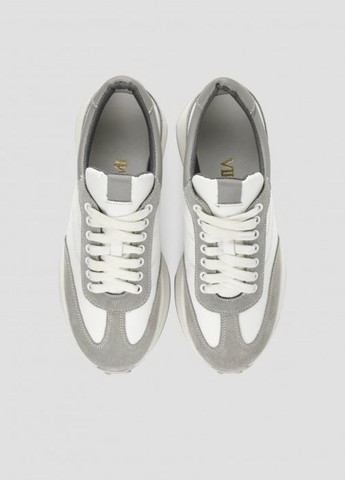 Белые демисезонные кожаные белые кроссовки с замшевыми серыми вставками Villomi