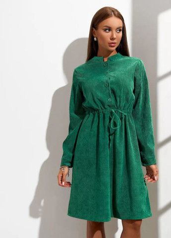 Зеленое повседневный, кэжуал невероятное трендовое платье из микровельвета InFashion однотонное