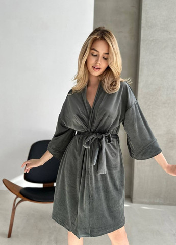 Сіра женский велюровй халат цвет серй р.48/52 447373 New Trend