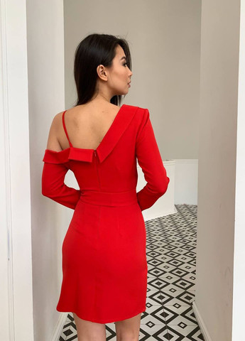 Красное красивое платье No Brand