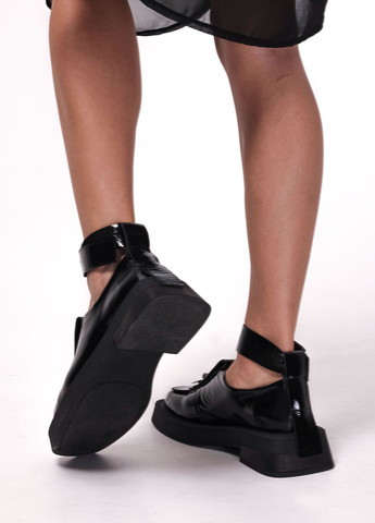 Туфли лаковые с пряжкой черные Aquamarin