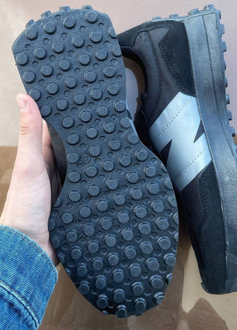 Черные демисезонные кроссовки с лого 327 black Vakko
