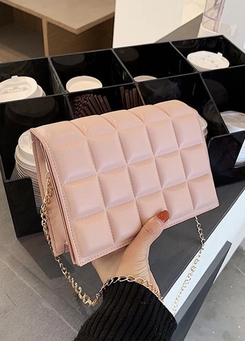 Жіноча маленька класична сумка клатч на ланцюжку рожева пудра No Brand (264021563)