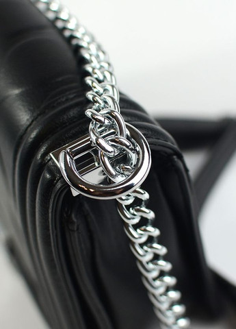 Черная маленькая женская модная сумка клатч на цепочке, молодежная красивая мини сумочка на плечо No Brand (266701147)