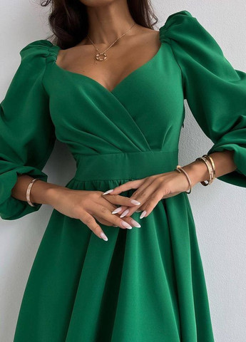 Зеленое женское платье костюмка No Brand