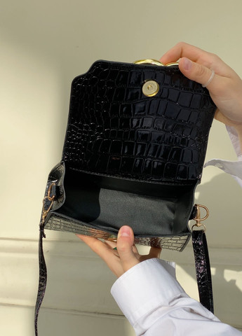 Женская сумка кросс-боди 00977 рептилия черная No Brand (268136498)