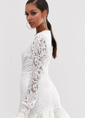 Белое платье мини кружевное zack с глубоким вырезом Asos с цветочным принтом