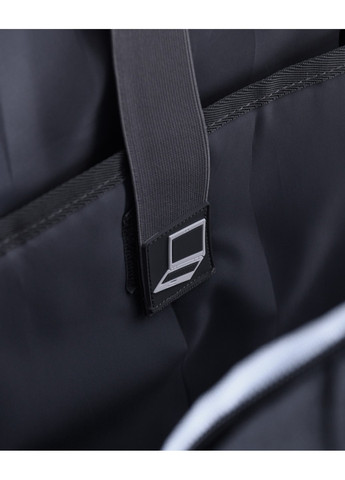 Чоловічий сучасний чорний міцний рюкзак з USB з кишенею під гаджети непромокальний No Brand (258653591)