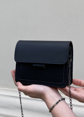 Женская классическая сумка кросс-боди на цепочке черная No Brand (267223676)
