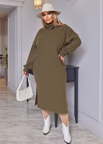 Оливковое (хаки) женское ангоровое платье в рубчик цвет хаки р.50/52 447224 New Trend