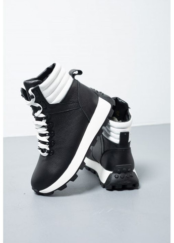 Зимние спортивные зимние ботинки черно-белые Villomi без декора
