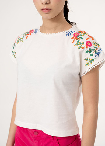 Белая демисезонная блуза льняная с вышивкой Yumster