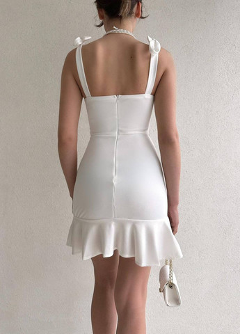 Белое женское платье костюмка No Brand