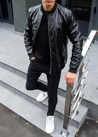 Чорна демісезонна стильна куртка під шкіру Vakko