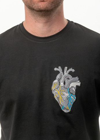 Чорна унісекс футболка оверсайз з вишивкою "сталеве серце" з коротким рукавом VINCA