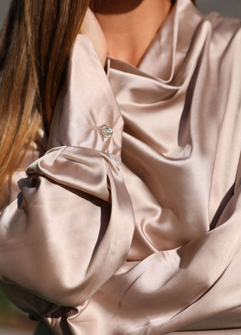 Бежевая вечерняя блуза бежевого цвета из искусственного шелка Jadone Fashion