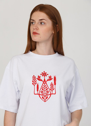 Белая летняя женская футболка оверсайз с вышивкой "тризуб берегиня" цвет юелый Мальви