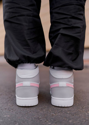 Светло-серые демисезонные кросовки женские,вьетнам Nike Air Jordan 1 Retro High Grey Pink