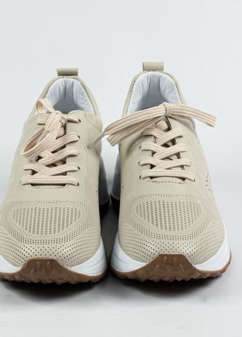 Бежеві осінні кросівки перфоровані білі шкіра Evromoda