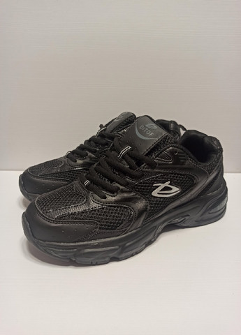 Черные демисезонные кроссовки Ditof 530