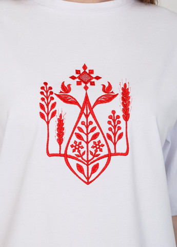 Белая летняя женская футболка оверсайз с вышивкой "тризуб берегиня" цвет юелый Мальви