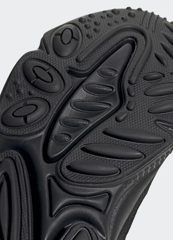 Чорні всесезонні кросівки ozweego adidas