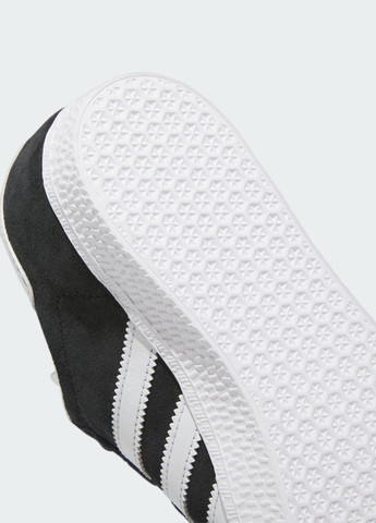 Черные всесезонные кроссовки gazelle adidas