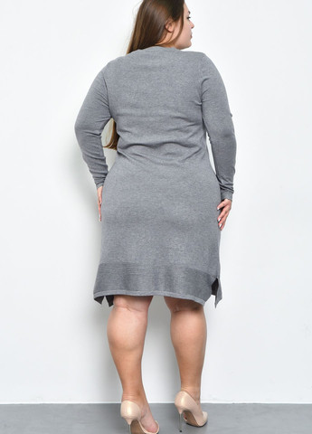 Серое кэжуал платье женское однотонное серого цвета батал футляр Let's Shop однотонное