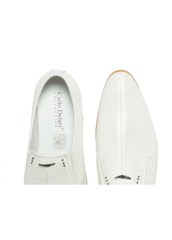 Бежевые туфли Carlo Delari