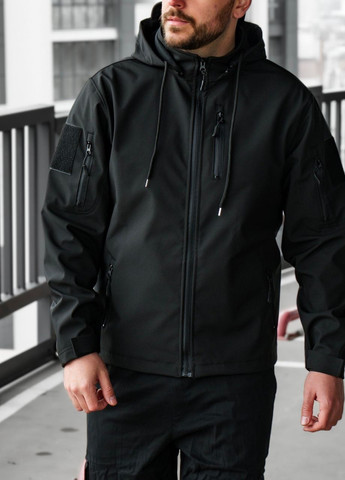Черная демисезонная куртка softshell преміум весна Vakko