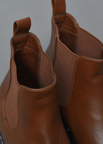 Черевики жіночі демісезонні коричневого кольору Let's Shop (269089029)