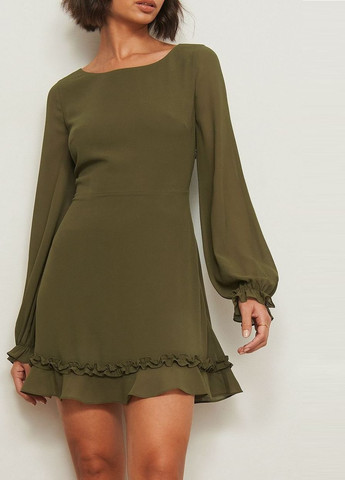 Оливкова (хакі) сукня NA-KD