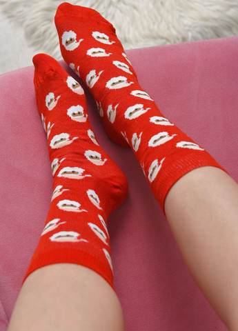 Шкарпетки жіночі новорічні червоного кольору розмір 36-40 Let's Shop (273176801)