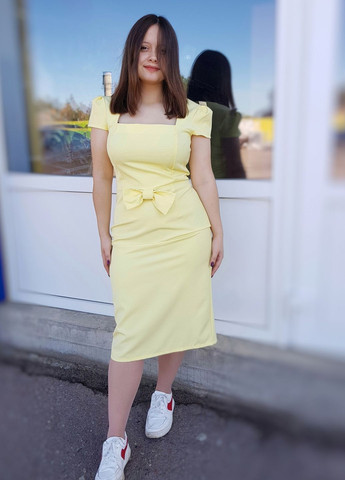 Желтое праздничный желтое нарядное платье с бантом спереди Exclusive однотонное