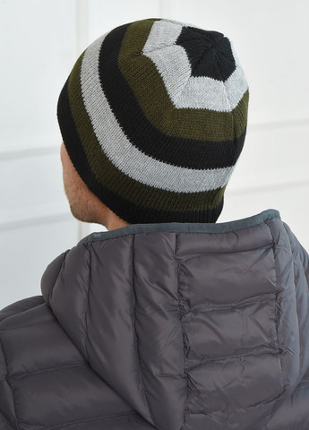 Шапка чоловіча на флісі в чорно-зелену смужку Let's Shop (262442790)