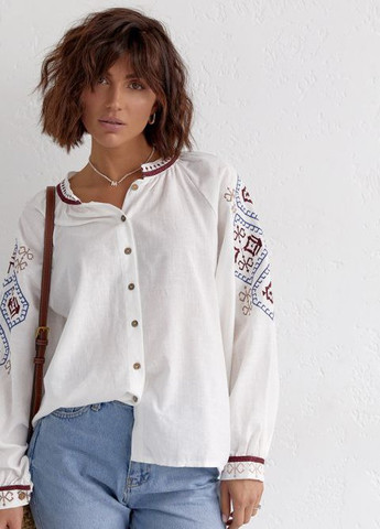 Рубашка вышиванка с деревянными пуговицами белая No Brand (259750870)
