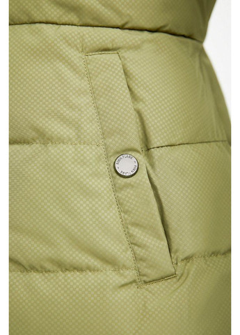 Зеленая демисезонная куртка a20-11002-525 Finn Flare