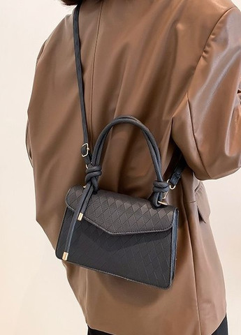 Женская классическая сумка кросс-боди на ремешке через плечо черная No Brand (274074219)