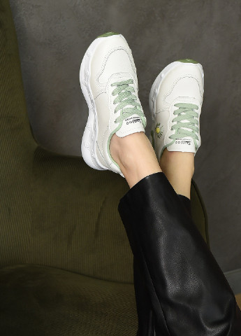 Білі осінні кросівки жіночі білого кольору з зеленими вставками на шнурівці Let's Shop