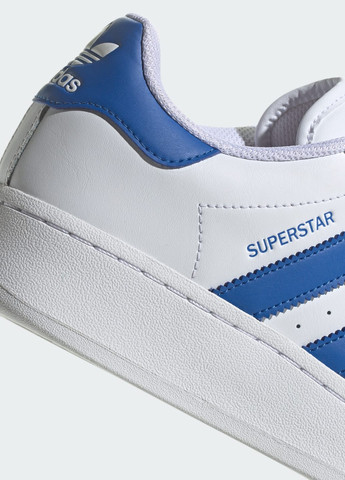 Белые всесезонные кроссовки superstar xlg adidas